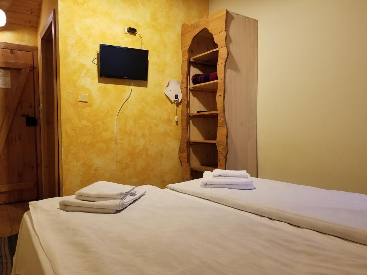 Kandaphery Guest Houses Miykovtsi エクステリア 写真