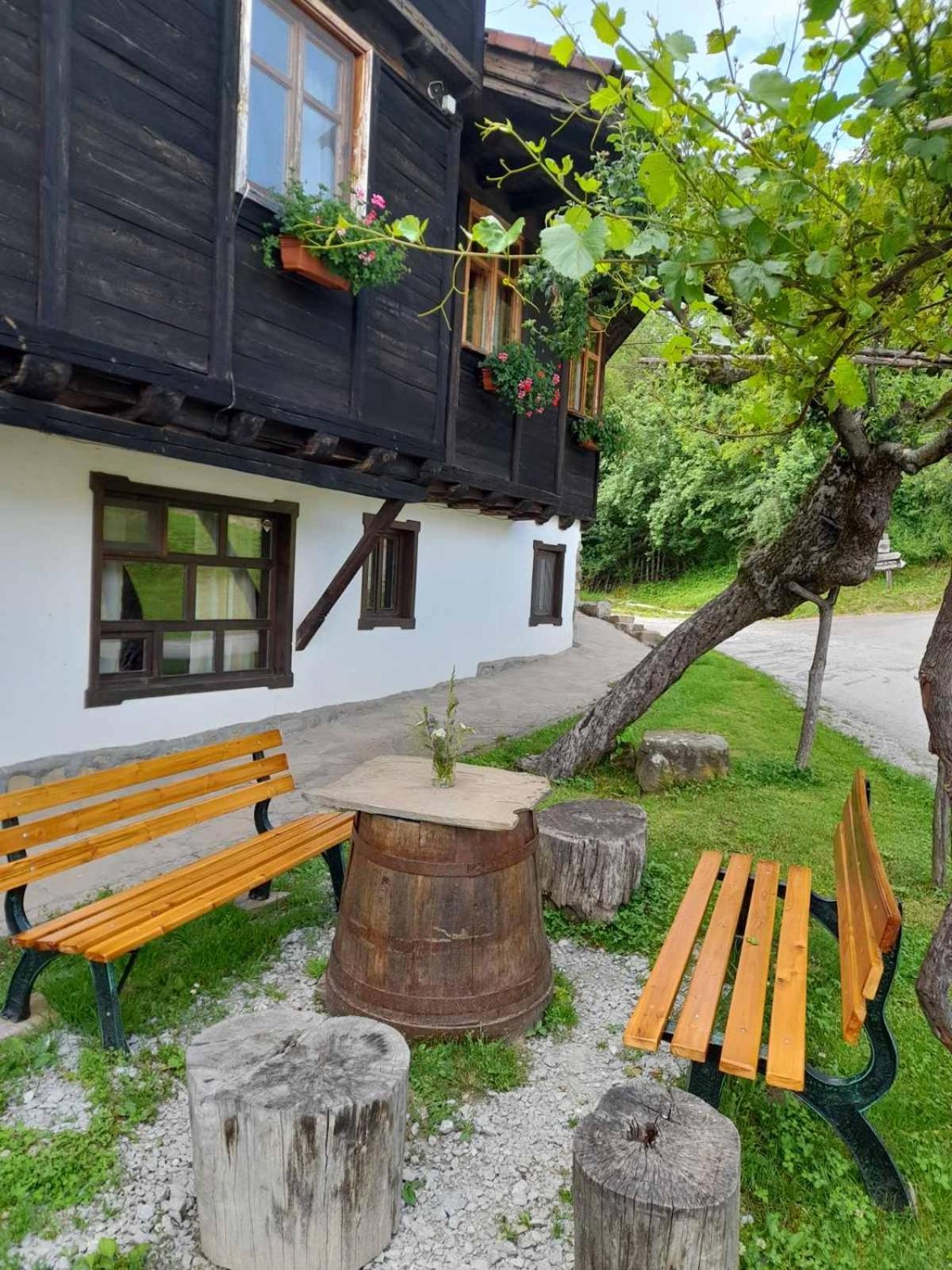 Kandaphery Guest Houses Miykovtsi エクステリア 写真
